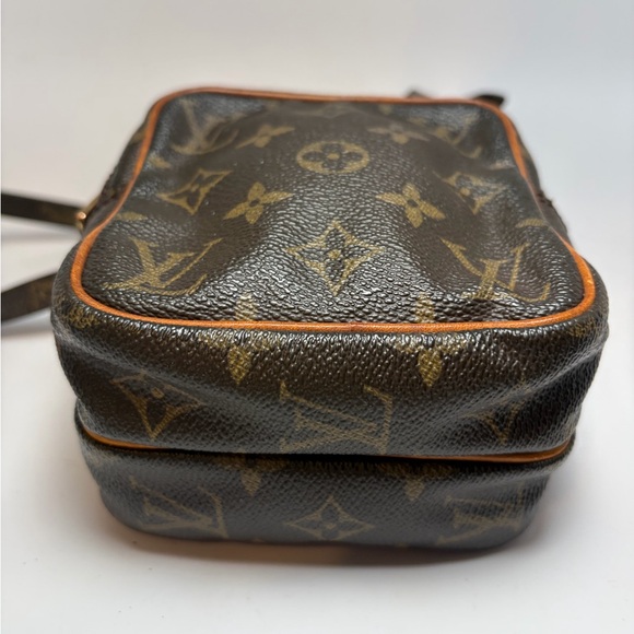 Louis Vuitton Mini Amazon Crossbody Monogram - Picture 9 of 13